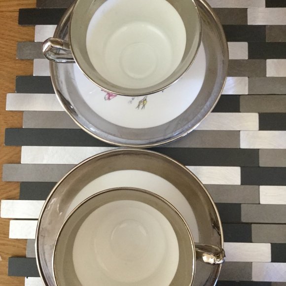 Set of 2 cups and saucers - Picture 7 of 7